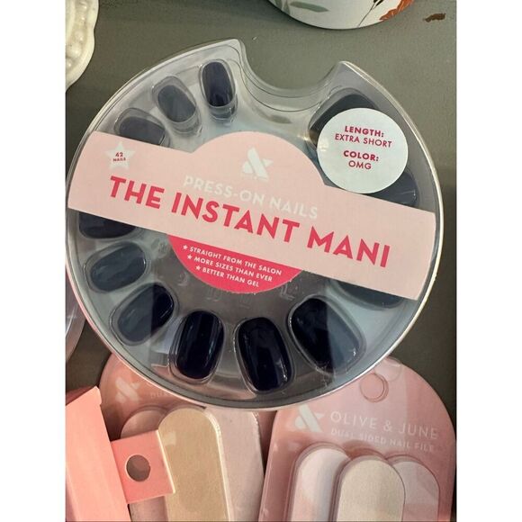 Olive & June Extra Short Press On Nail Bundle With Nail Stickers and Files - Picture 5 of 6